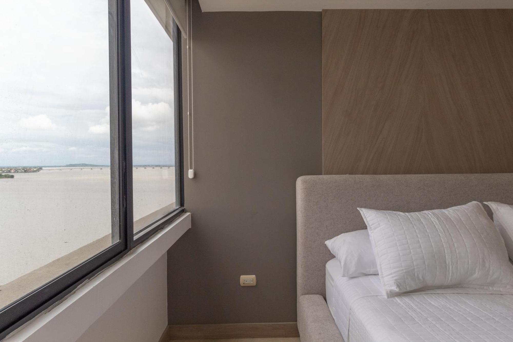 Puerto Santa Ana Luxury Suites Guayaquil Bagian luar foto